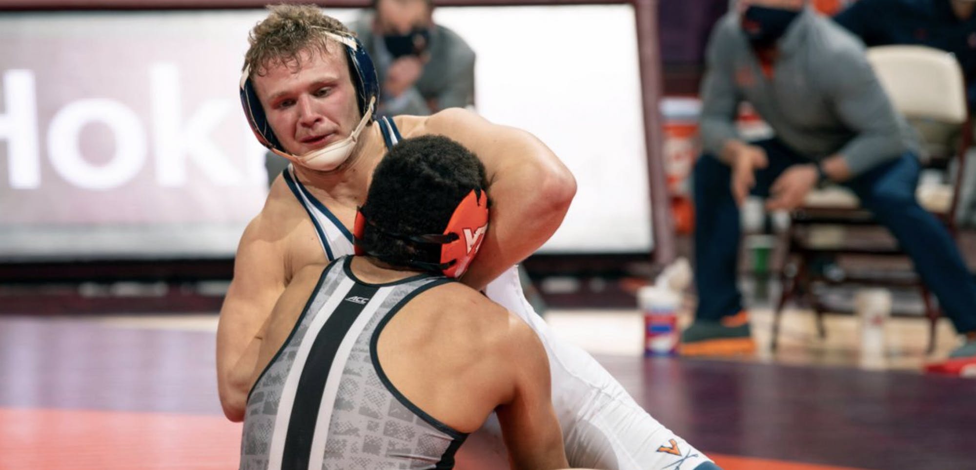 Despite winning the same number of matches, bonus points put Virginia behind.