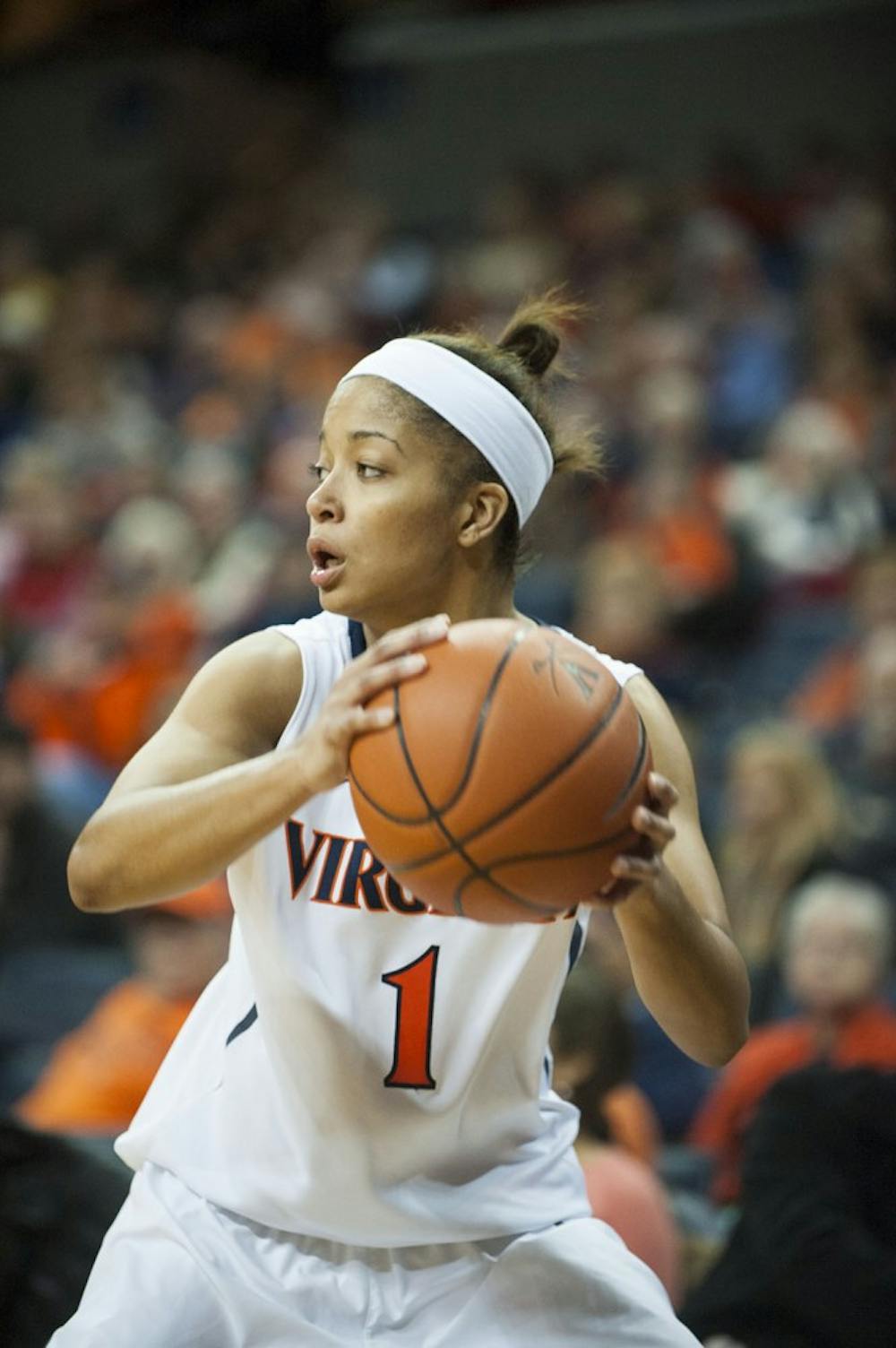 <p>Sophomore point guard Mikayla Venson finished 9-for-18 from the field and scored 15 points in the fourth quarter, but her team dropped its third game in a row.&nbsp;</p>