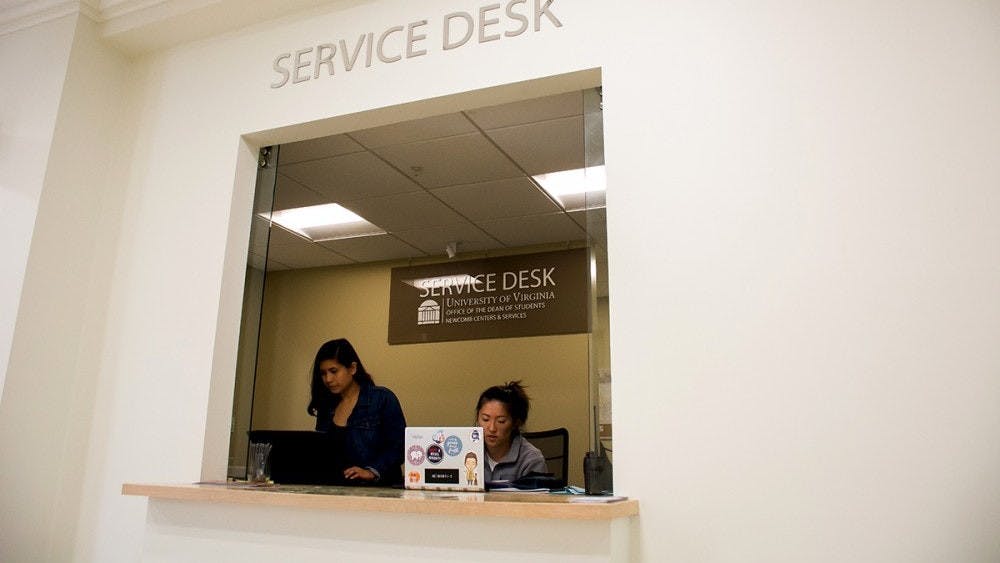 Aunque existen más puestos de programas de empleo para estudiantes en otros lugares de la Universidad, una reducción en el número de puestos para estos estudiantes hace los puestos disponibles aún más competitivos.