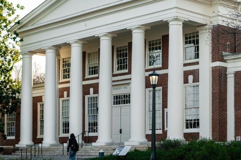 
Cartas amenazaron las ayudas financieras o las acciones legales civiles si la Universidad no cumplía voluntariamente