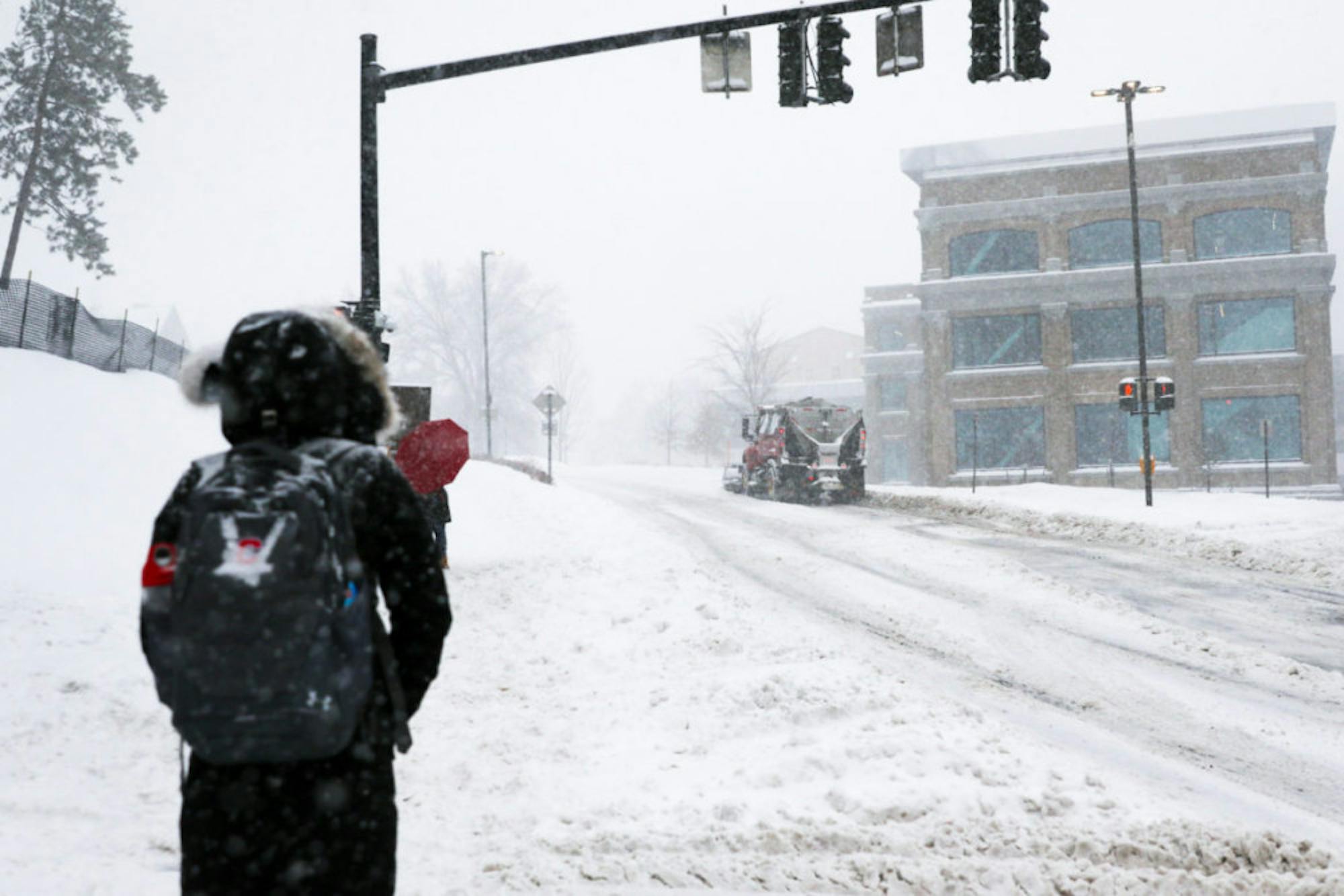 As heavy snow continues to fall, Cornell facilities struggles to clear the roads.