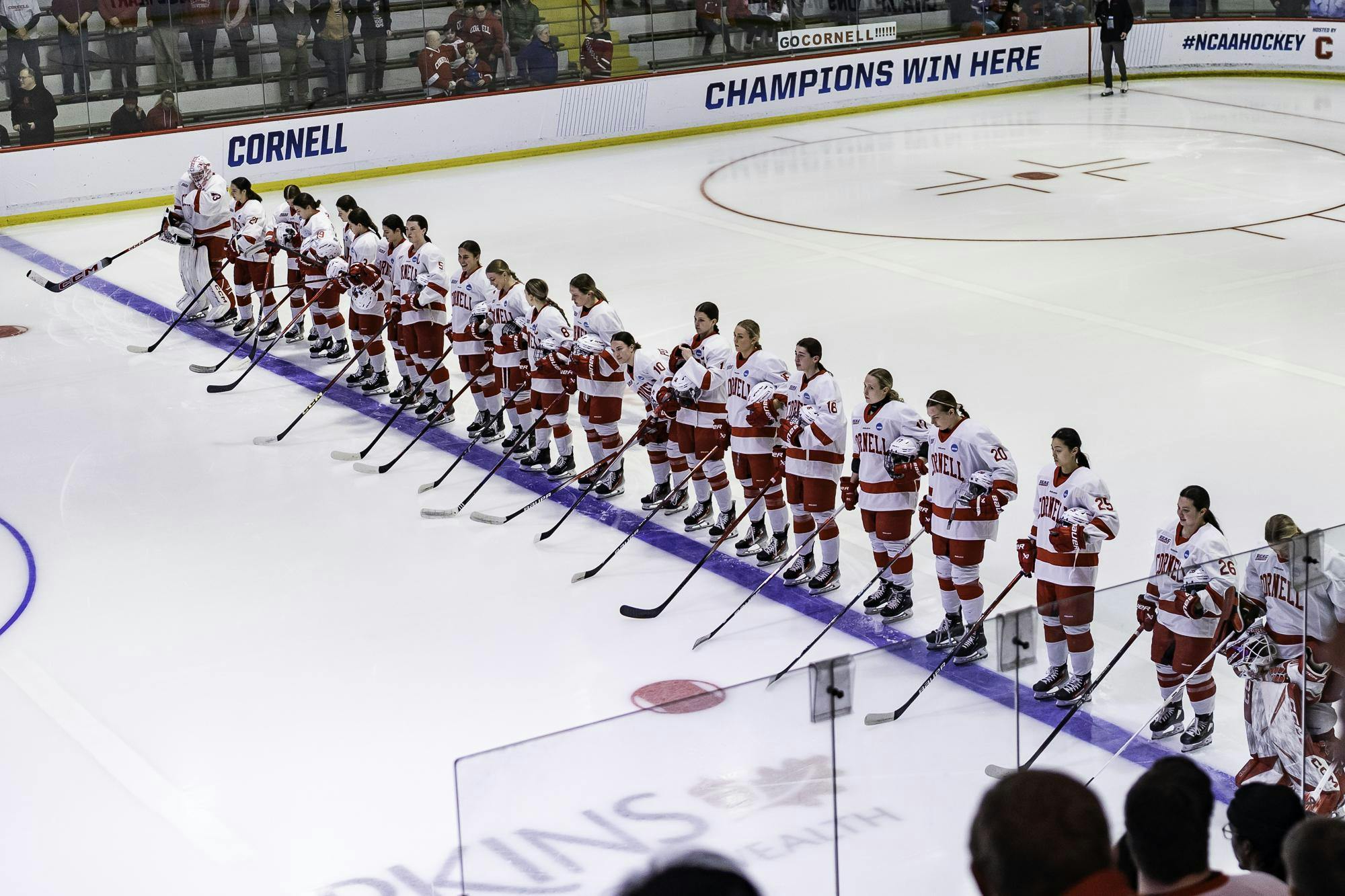 No. 3 Women’s Hockey Readies for Frozen Four