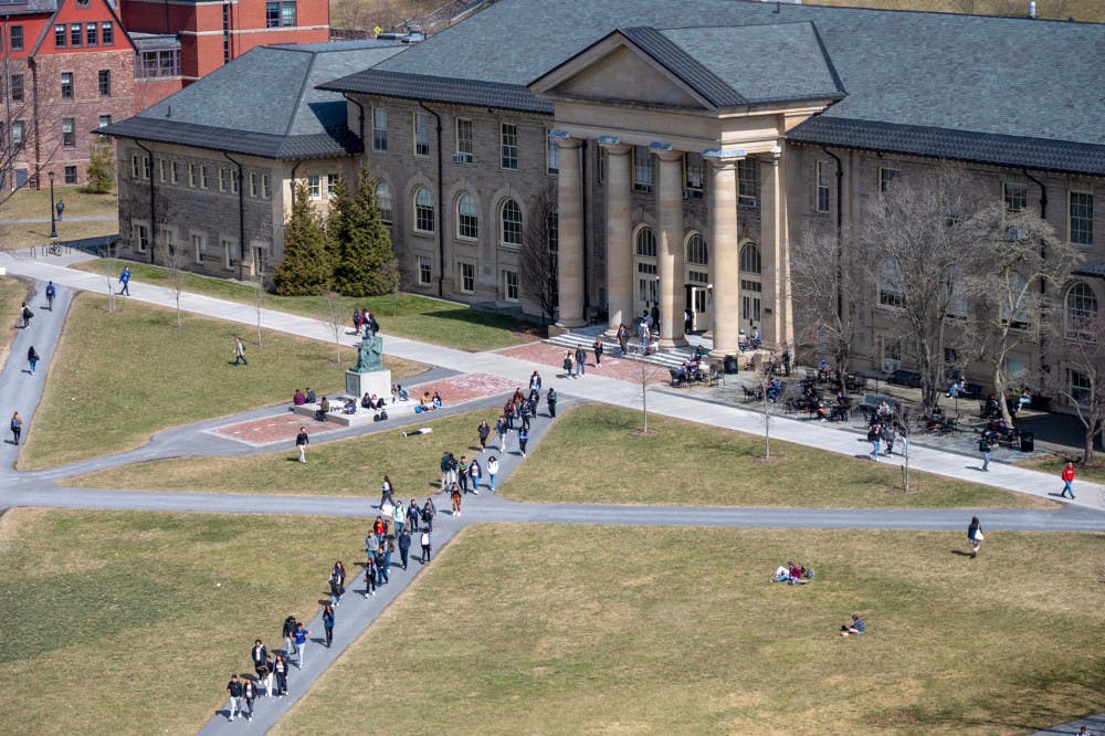 Wisconsin-Candid-by-Ming-DeMers-Sun-Senior-Photographer