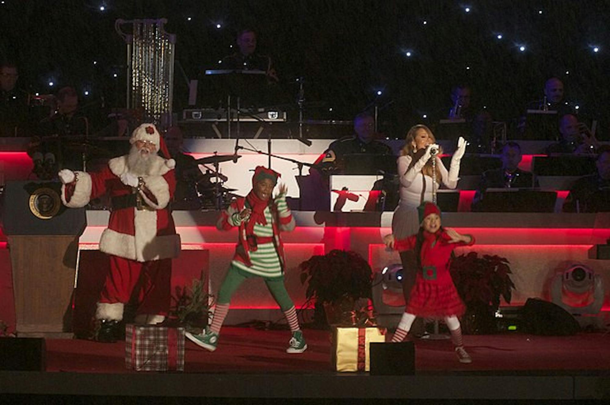 Mariah_Carey_-_All_I_Want_for_Christmas_Is_You_2