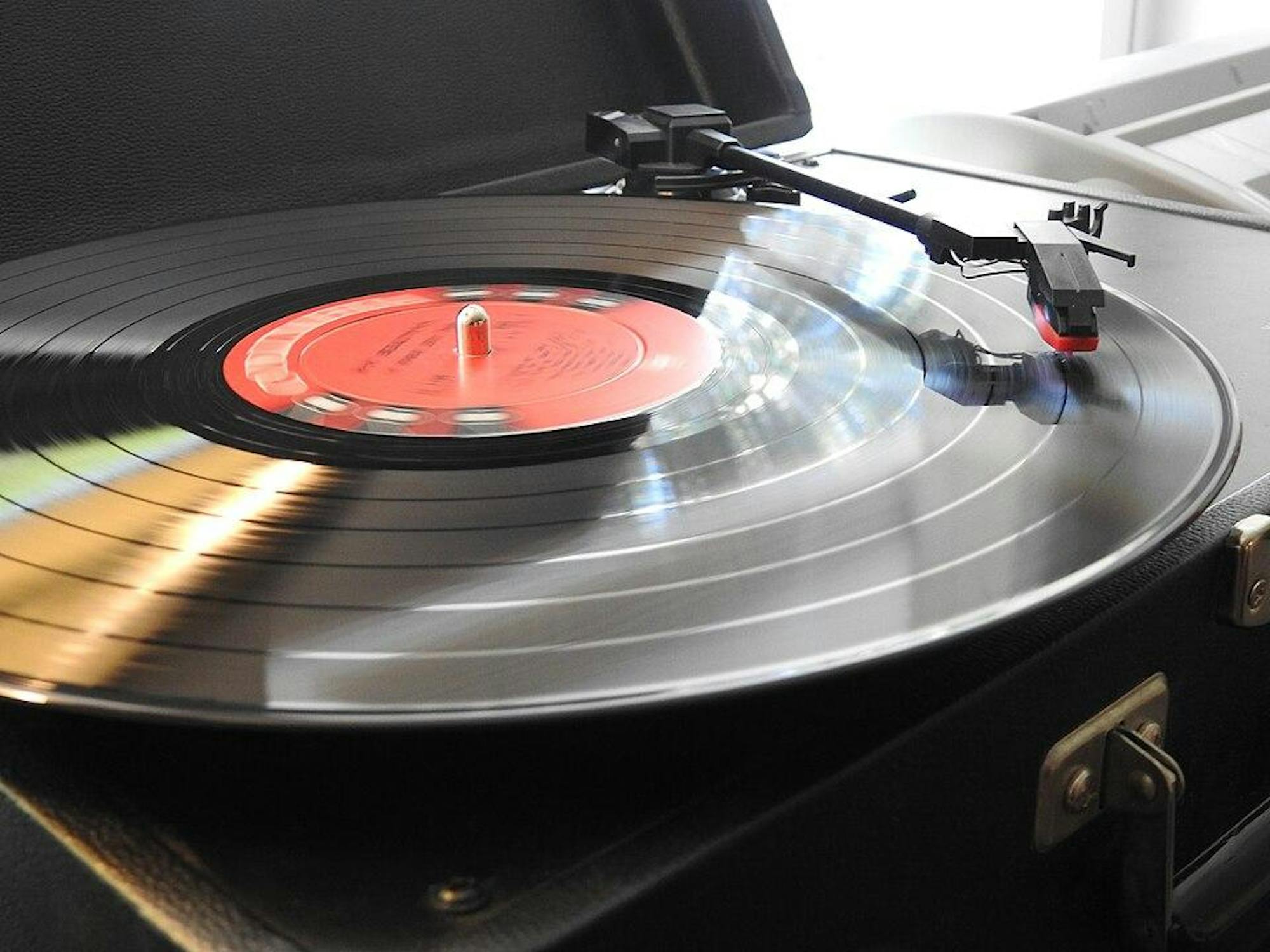 Record_Player_33RPM.jpg