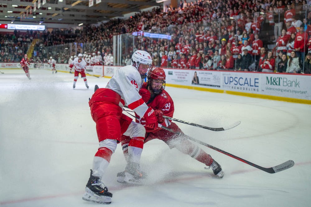 MTD-MHockey-Harvard-02646