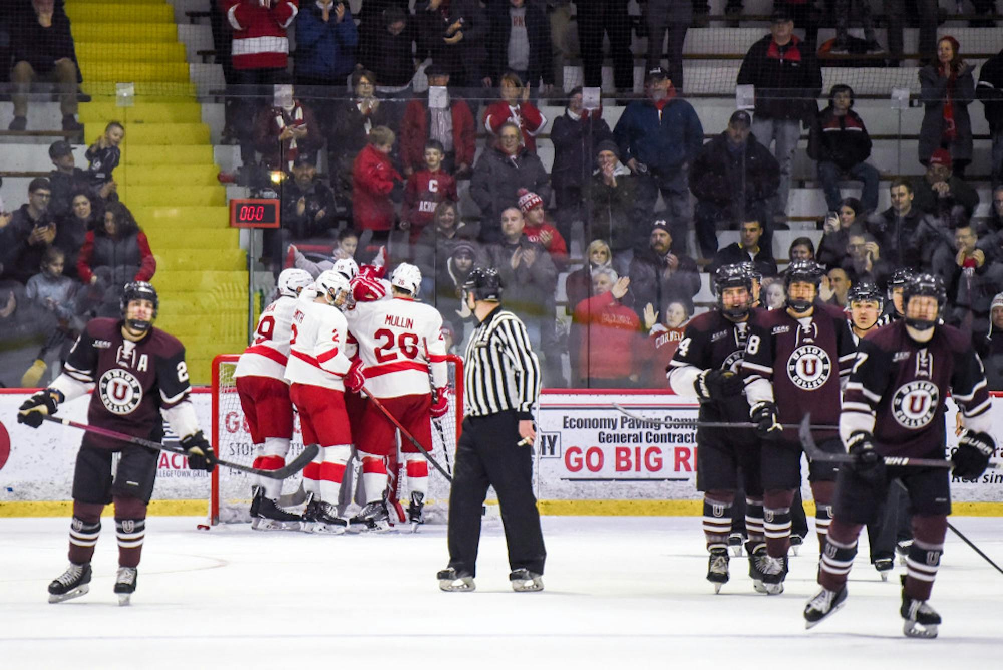 Pg-20-M-Hockey-by-Boris-Tsang