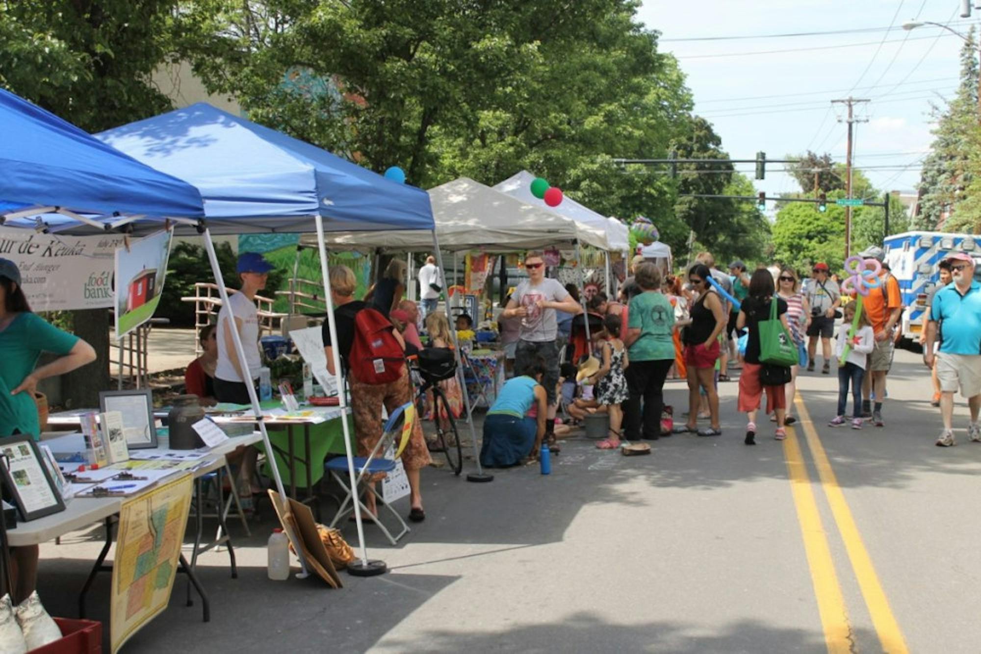 Streets of vendors lined the Commons from Friday to Sunday, selling food and crafts.