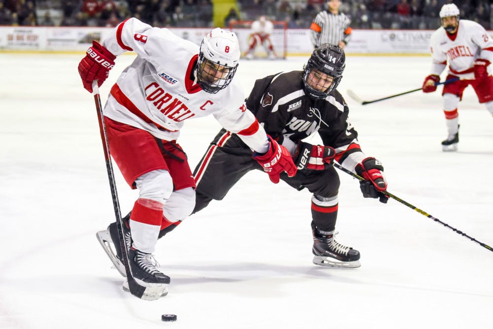 Pg-8-Sports-Hockey-8-Yanni-Kaldis-by-Boris-Tsang-Senior-Photographer-scaled