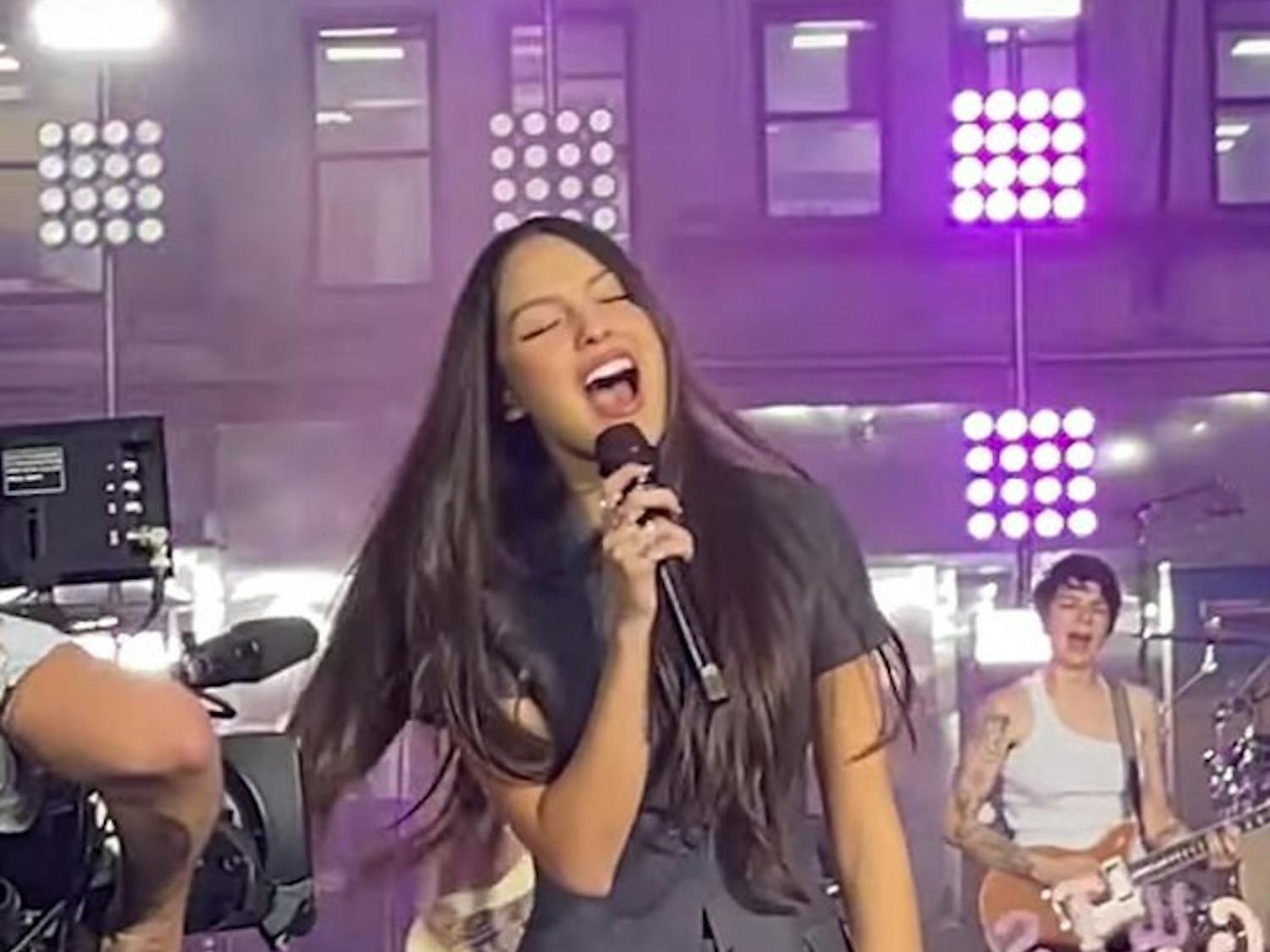 Olivia_Rodrigo_performs_Get_Him_Back_live_02