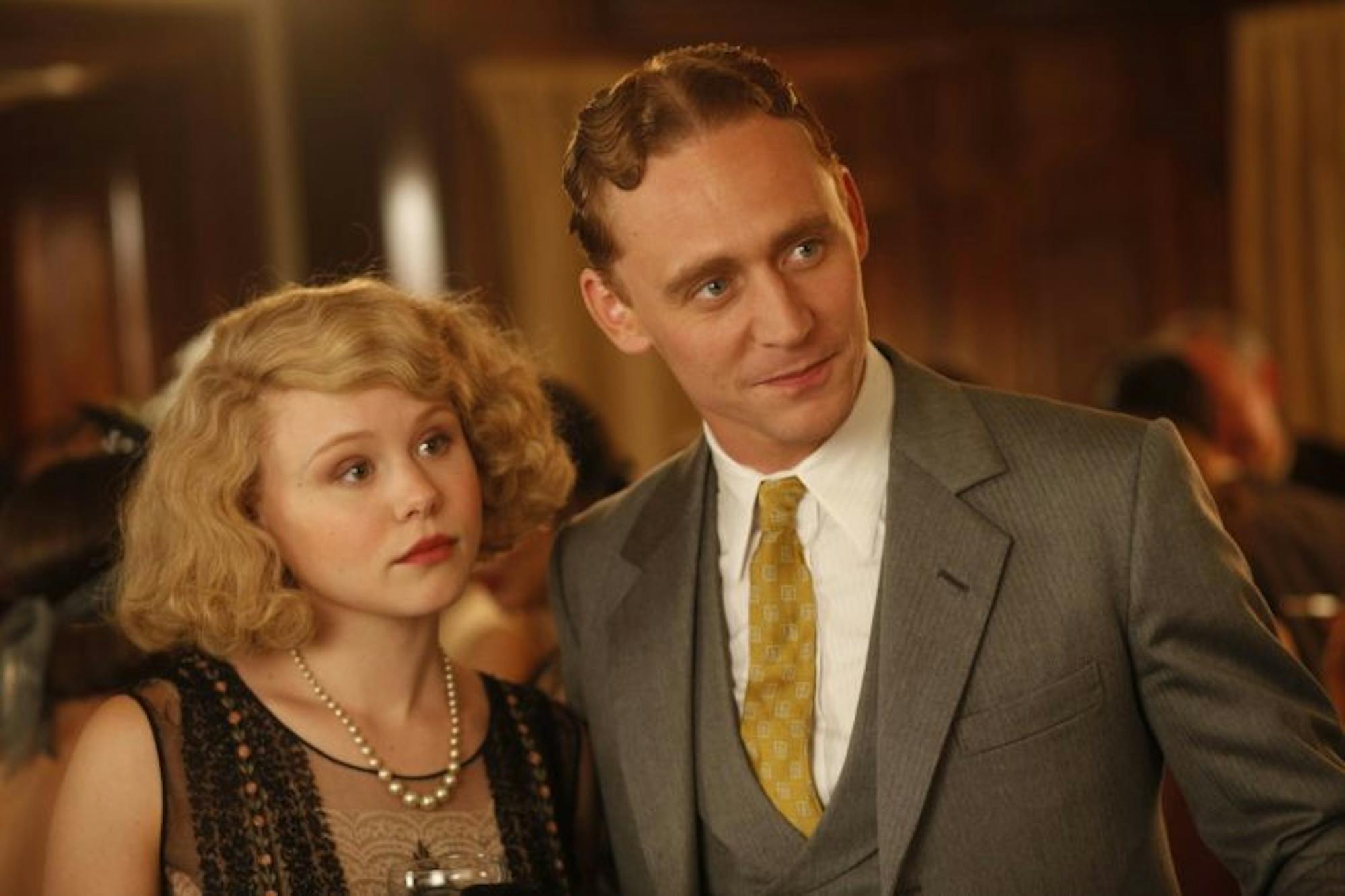 Alison Pill and Tom Hiddleston as Zelda and F. Scott Fitzgerald in