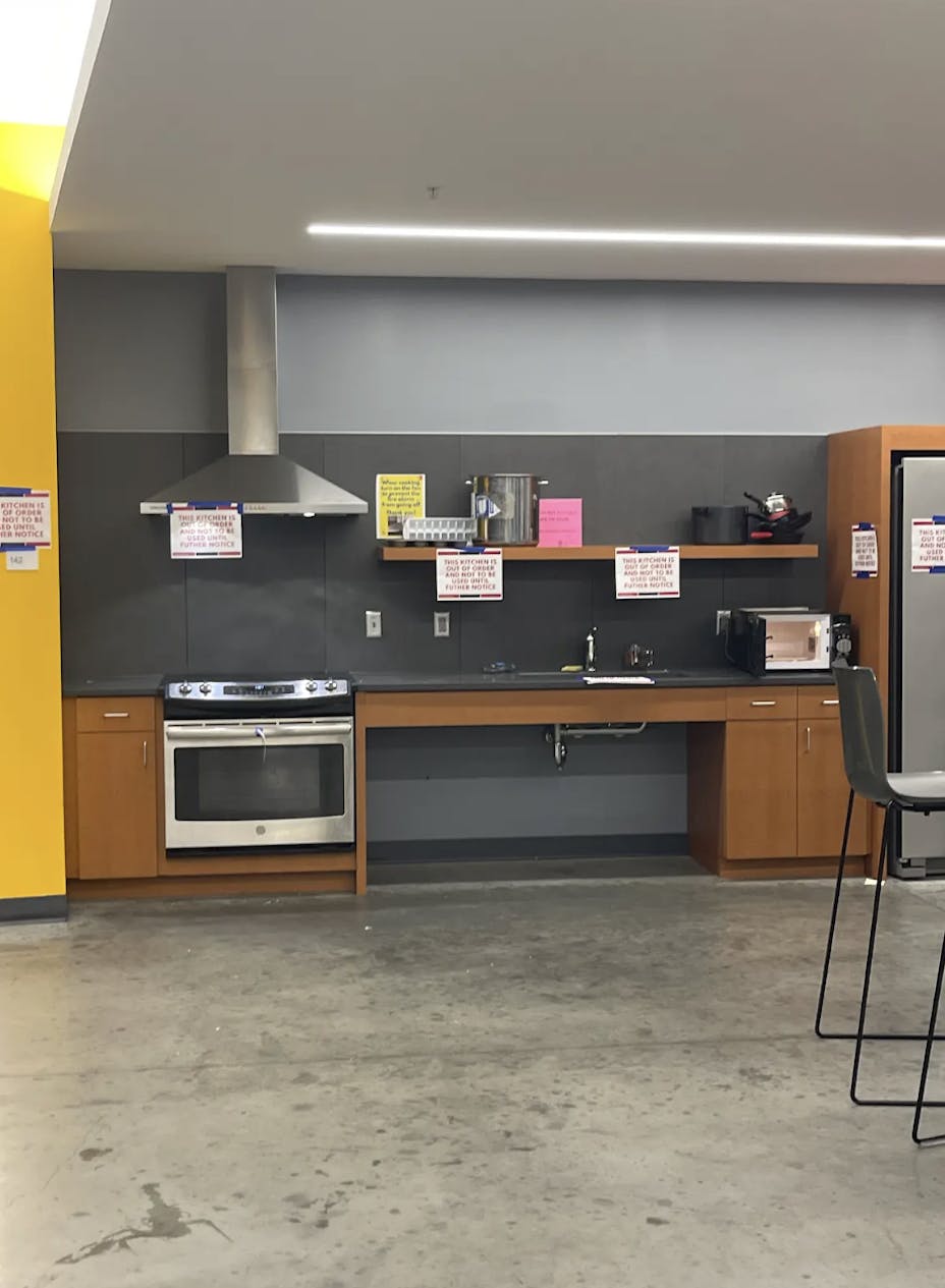 Ganędagǫ: Hall Kitchen 