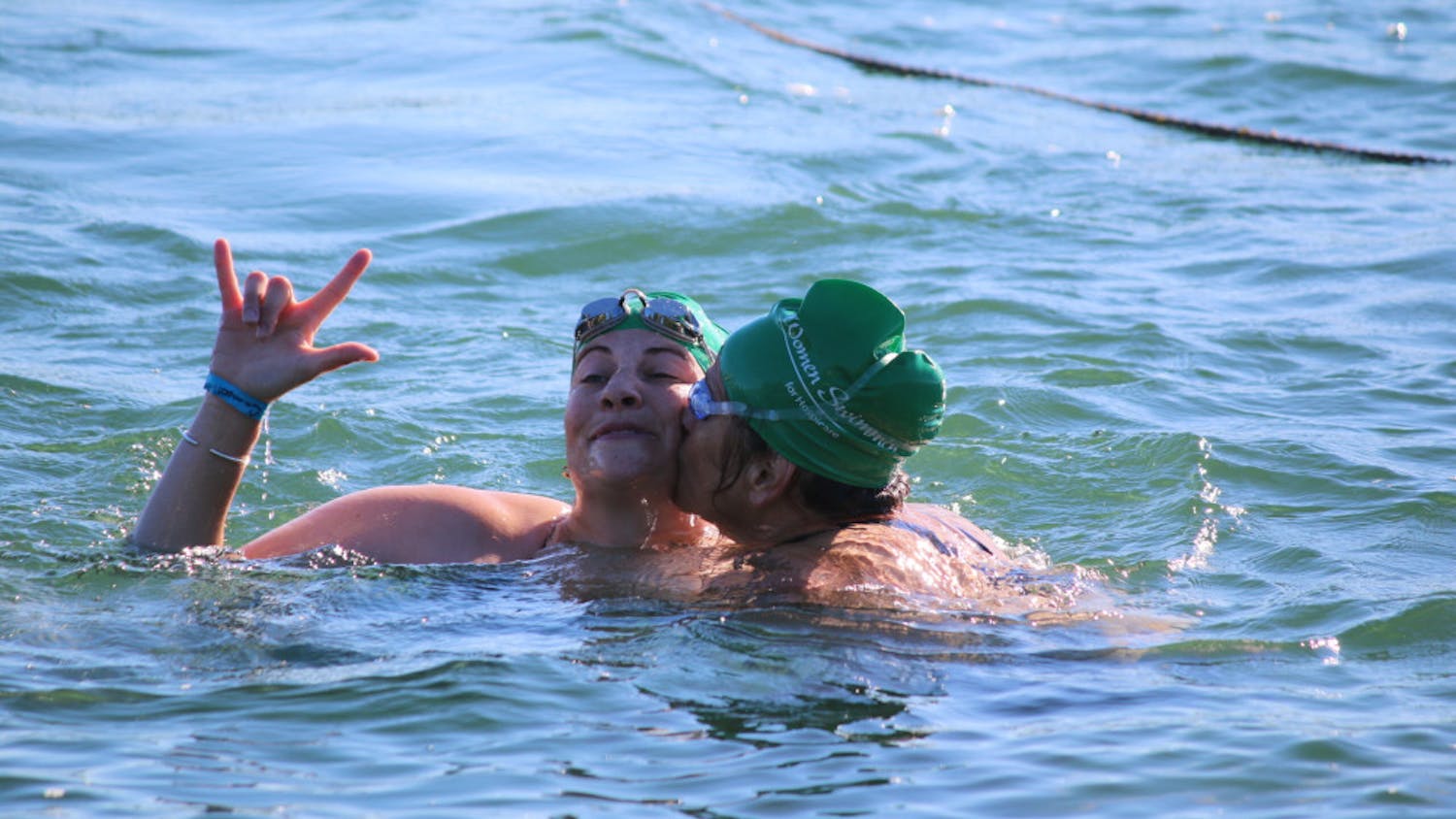 Women-Swimmin-scaled