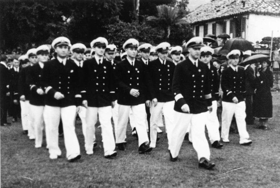 SDASM_-_Uniformed_Schiller_and_Zeppelin_crews_marching_at_Parteitag_nazi_rally_in_Brazil_1_May_1937,_Henry_Cord_Meyer_image_SDASM-_24981945238.jpg