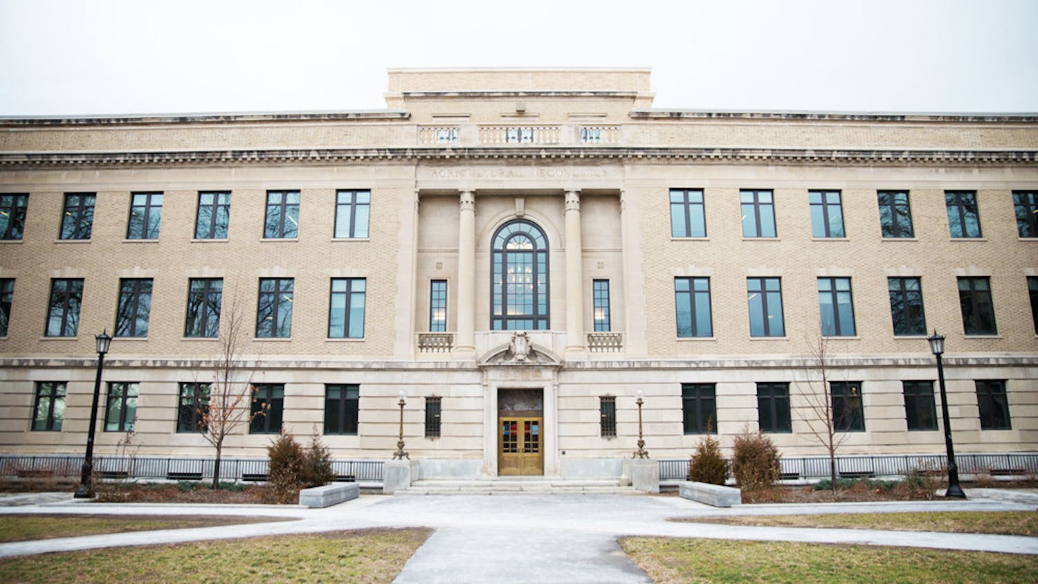 Pg-1-Warren-by-Cameron-Pollack-Senior-Photographer