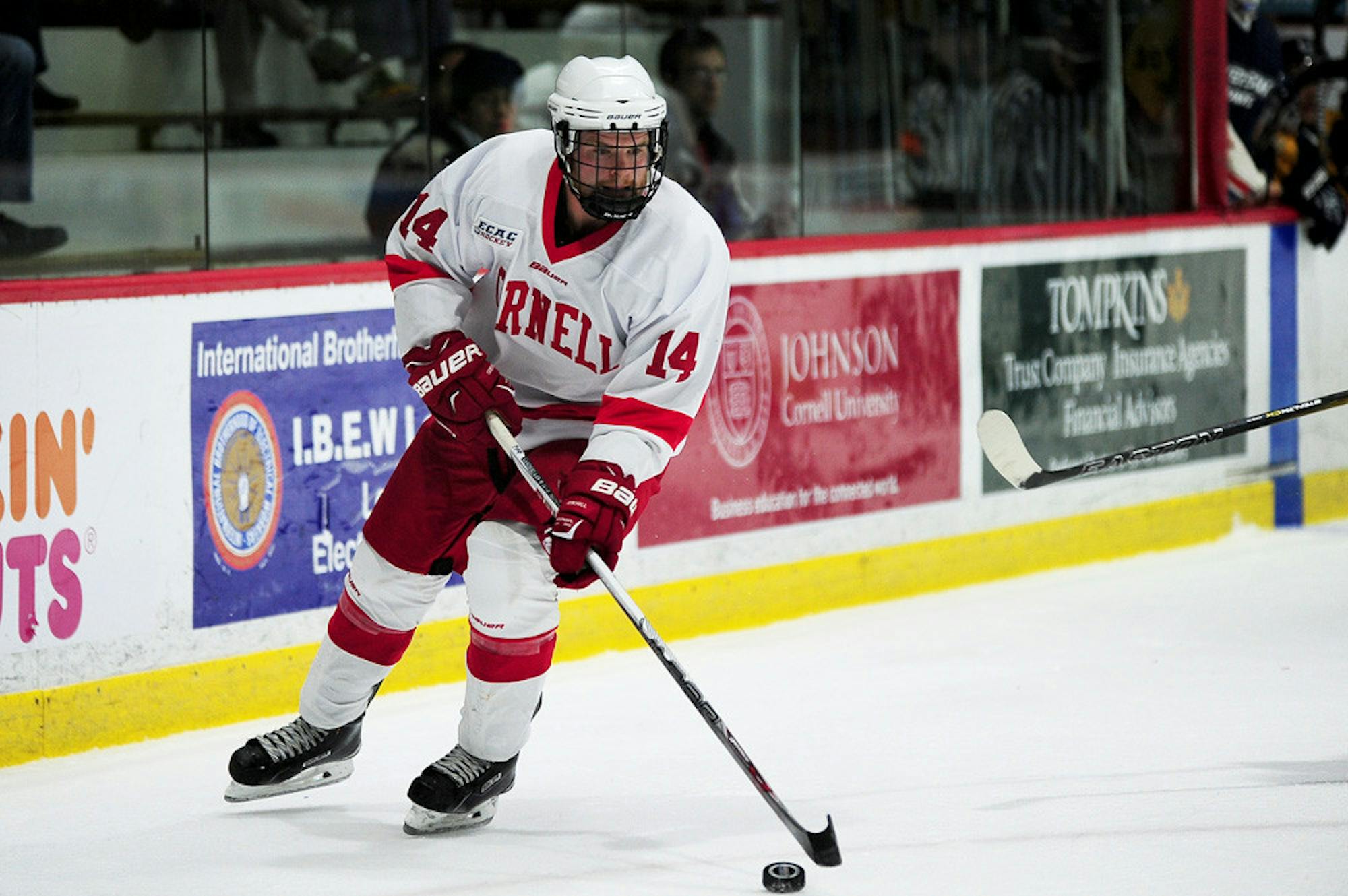 Pg-16-M-Hockey-Mitch-Vanderlaan-14-by-Brittney-Chew-Assistant-Photo-Editor