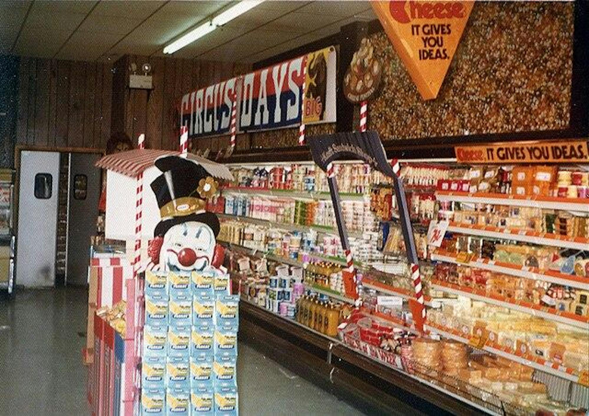 Grocery_Store_display-ca1970-02.jpg
