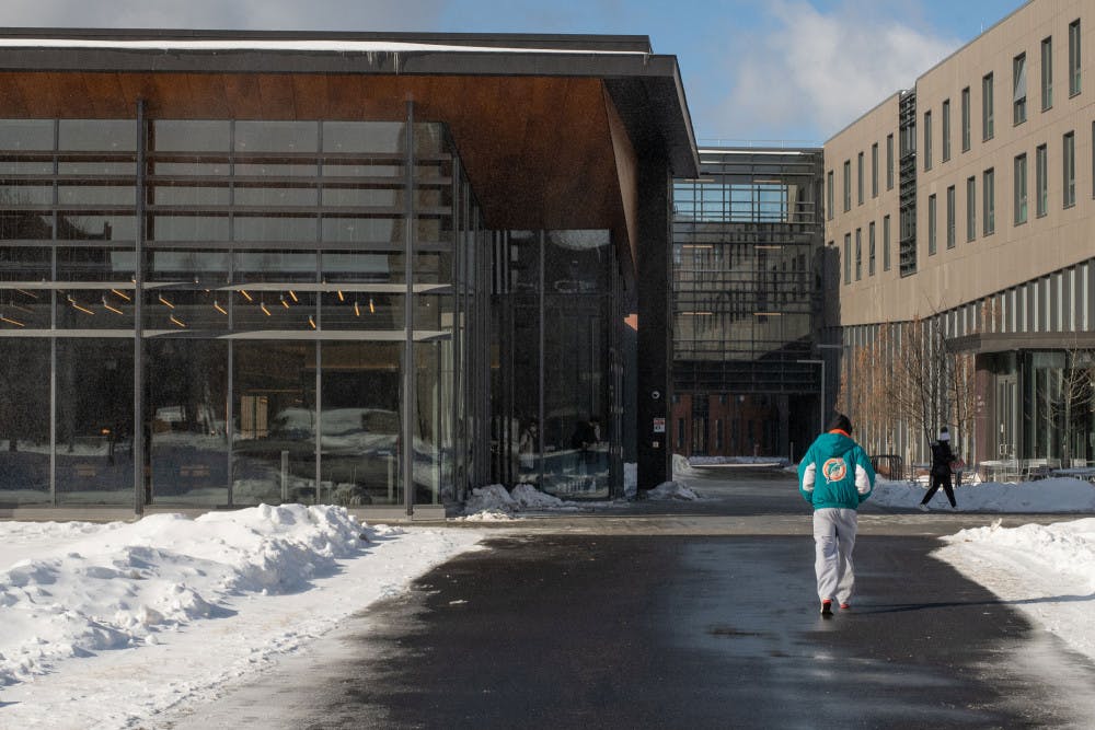 web-Dining-Halls-Reopening-by-Claire-Li