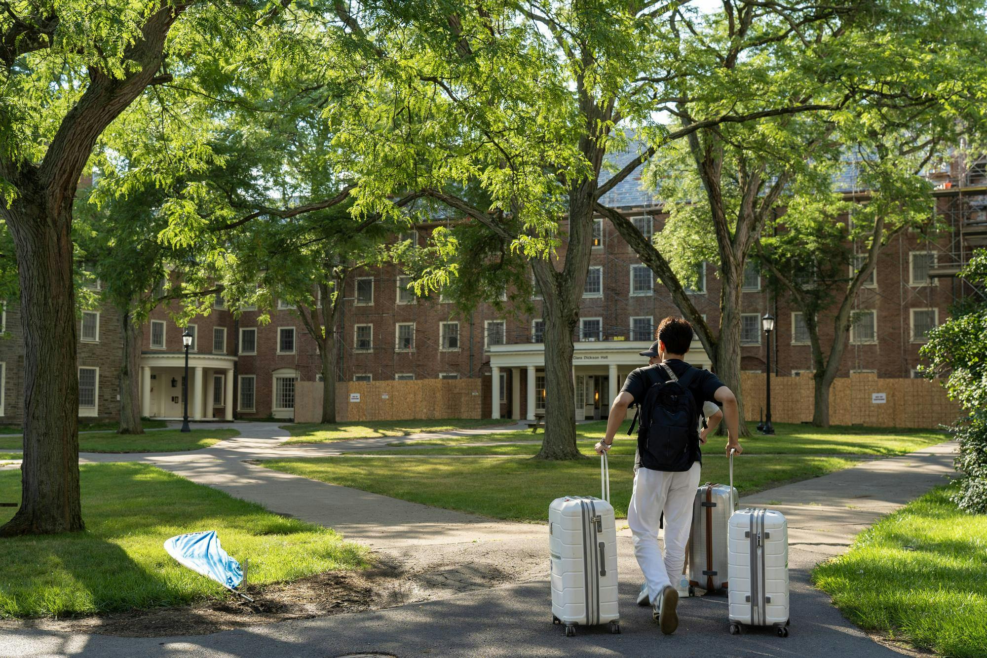 Freshman Moves In