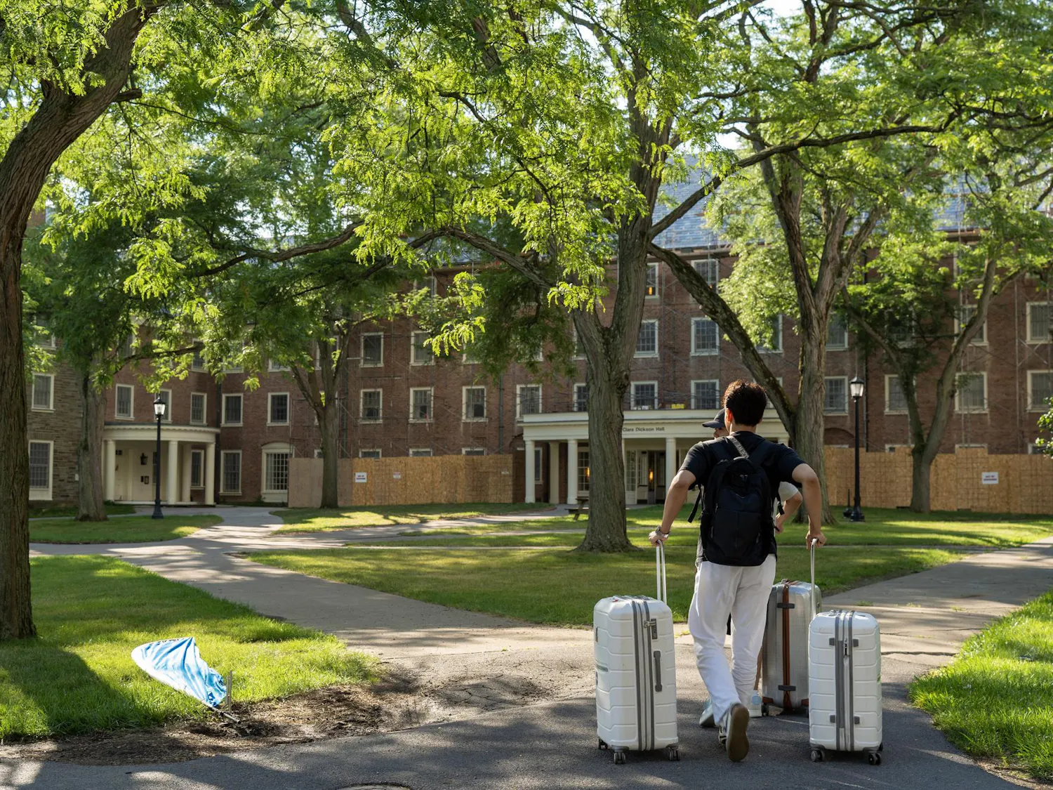 Freshman Moves In