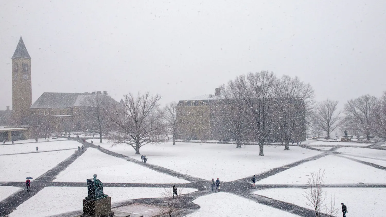 Snow-by-Julia-Nagel-Sun-Senior-Photographer-