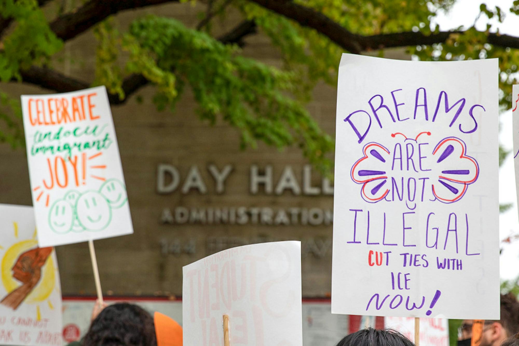 HR-1474-Immigrant-Rights-Protest-by-Hannah-Rosenberg