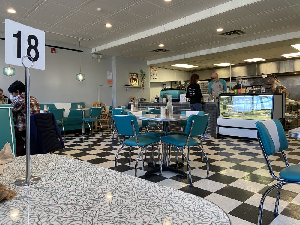 DINING.store_interior