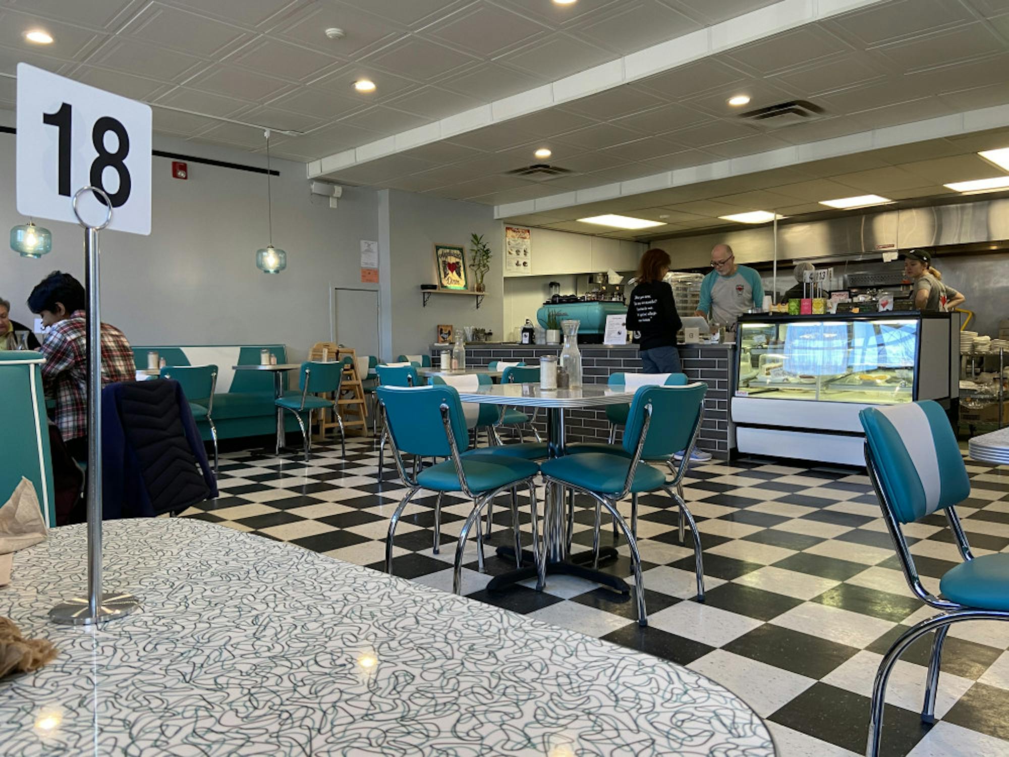 DINING.store_interior