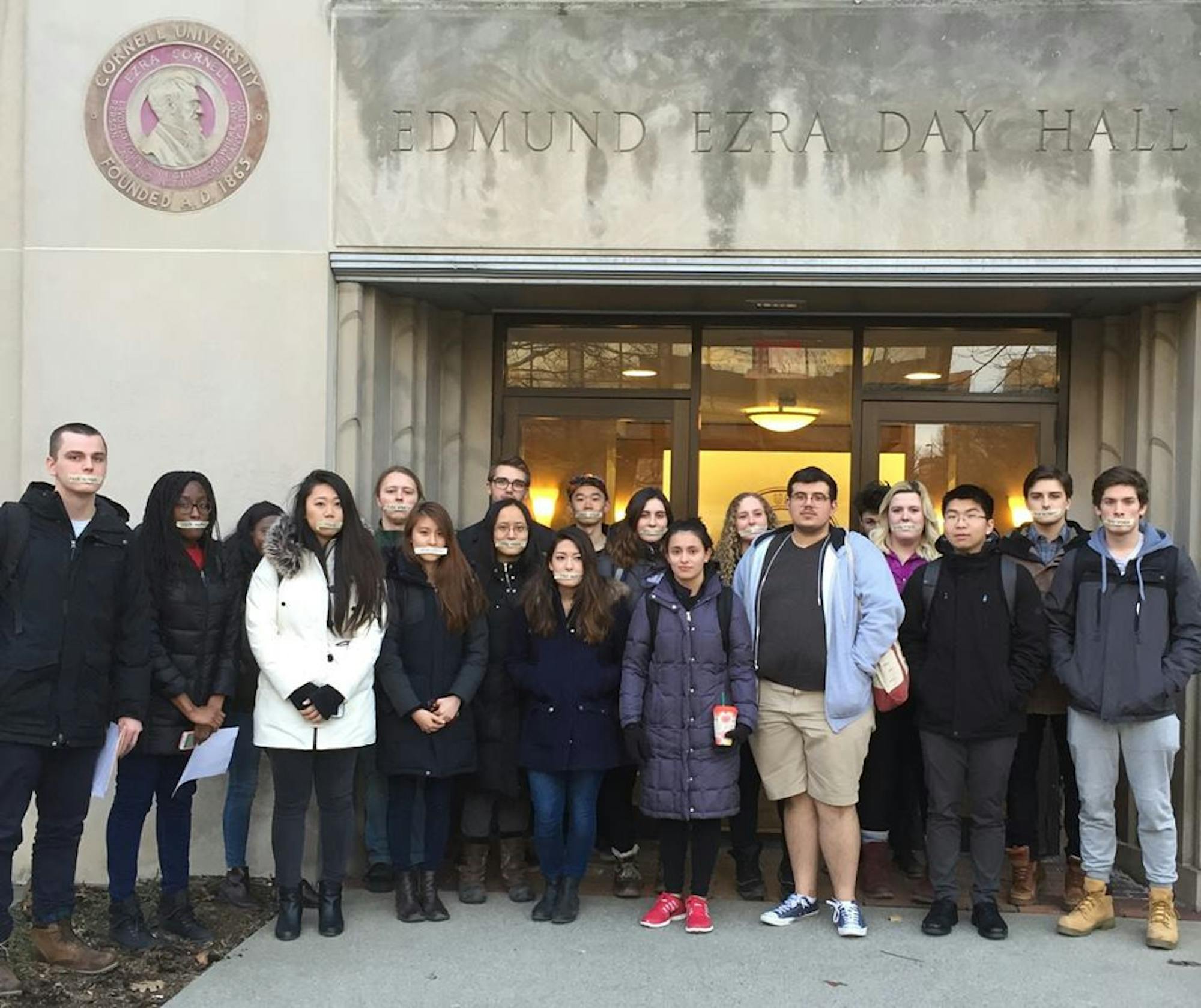 8263_1679773805638283_7027033345743971567_n