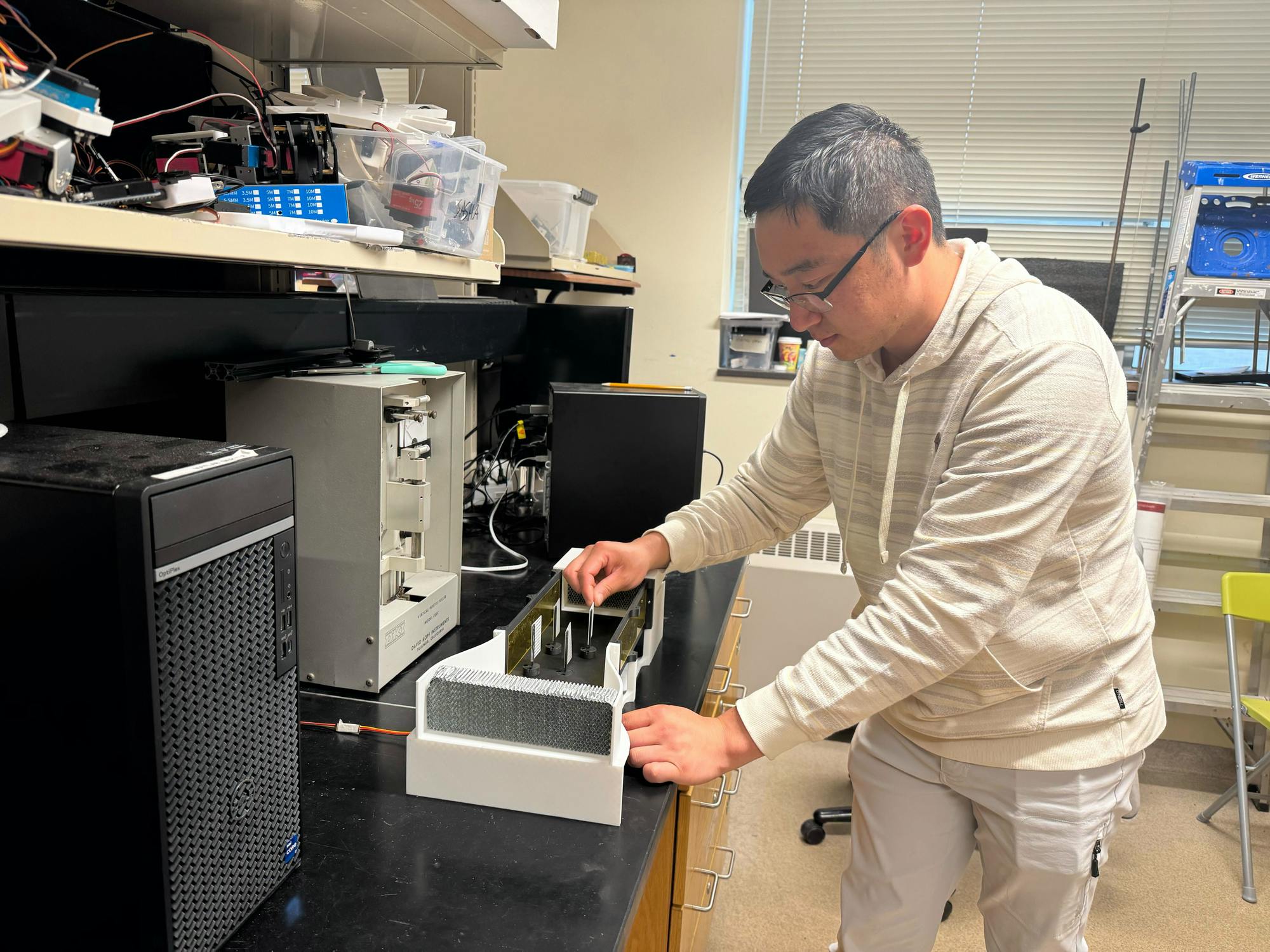 Cornell Researcher Yicong Fu Applies Everyday Motion into Scientific Insight  