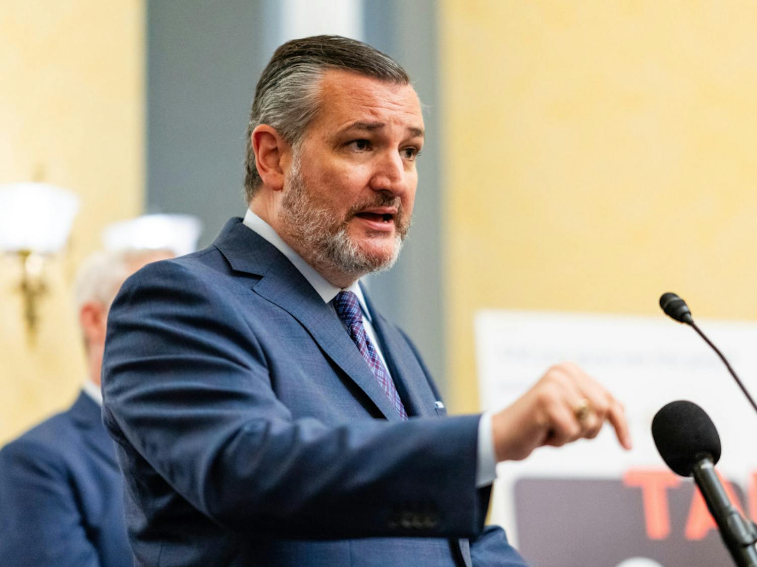 CONGRESS-SCENE-5-1-scaled