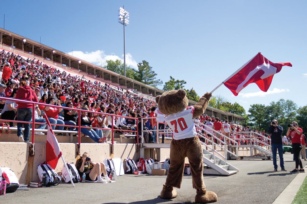 Pg-1-Homecoming-by-Jason-Wu-Assistant-Photo-Editor