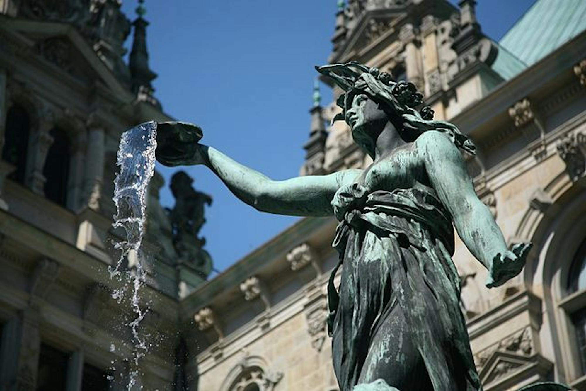 640px-HH_Hygieia-Brunnen