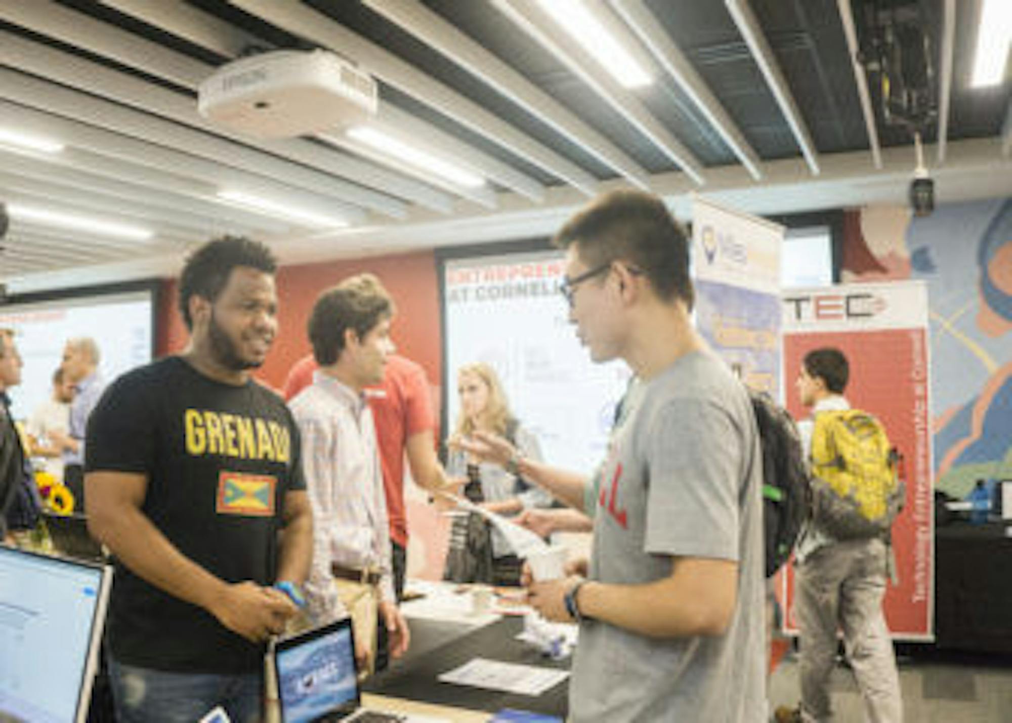 MilesAhead member speaks to students at Entrepreneurship Kick Off.