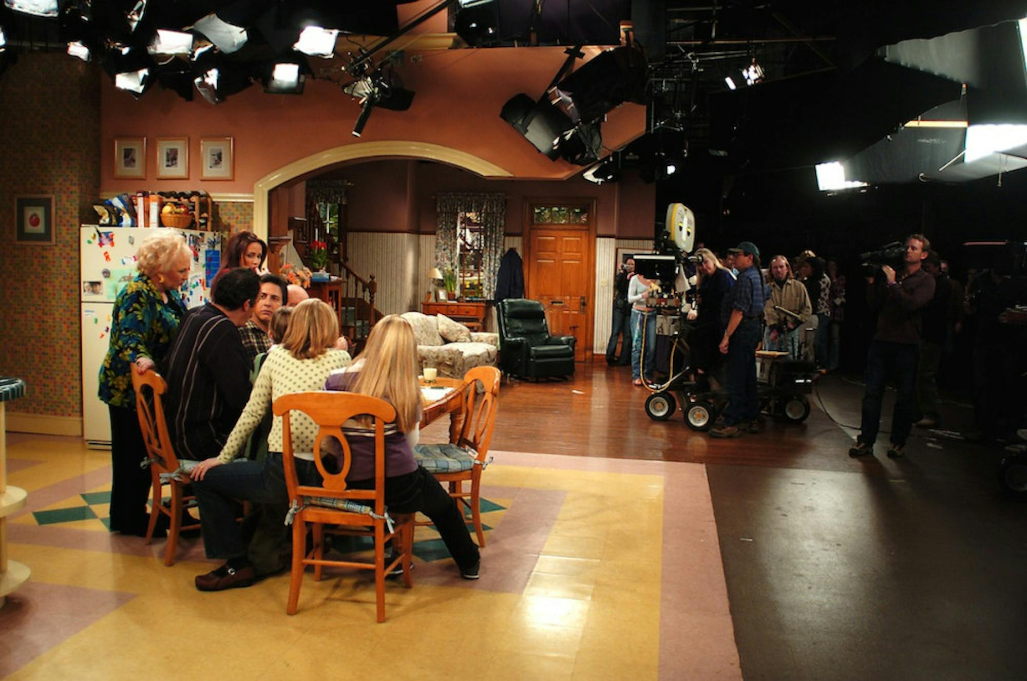 Everybody-Loves-Raymond-everybody-loves-raymond-33027535-1200-795