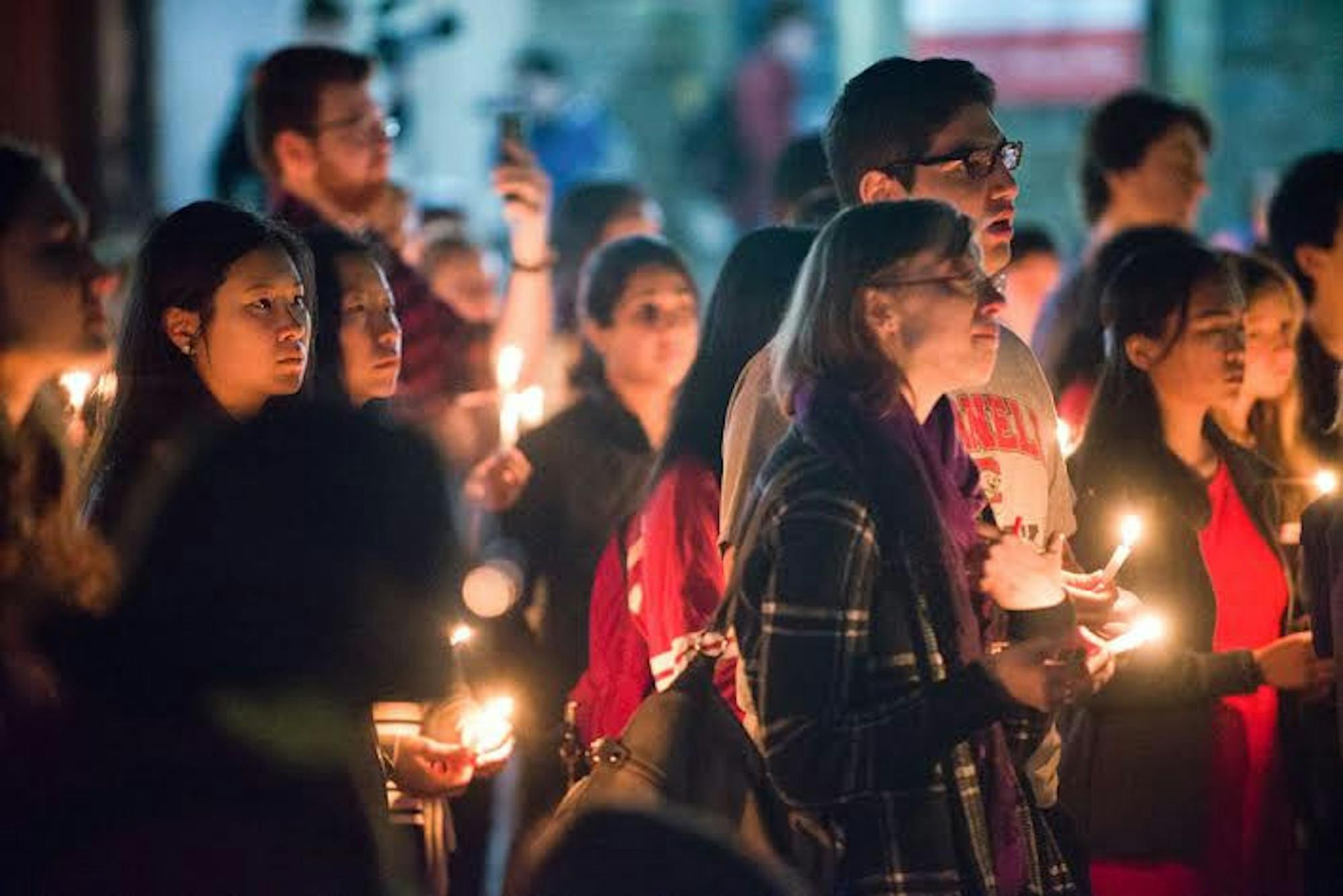 Hundreds gathered on Ho Plaza Tuesday to pay their respects to President Elizabeth Garrett.
