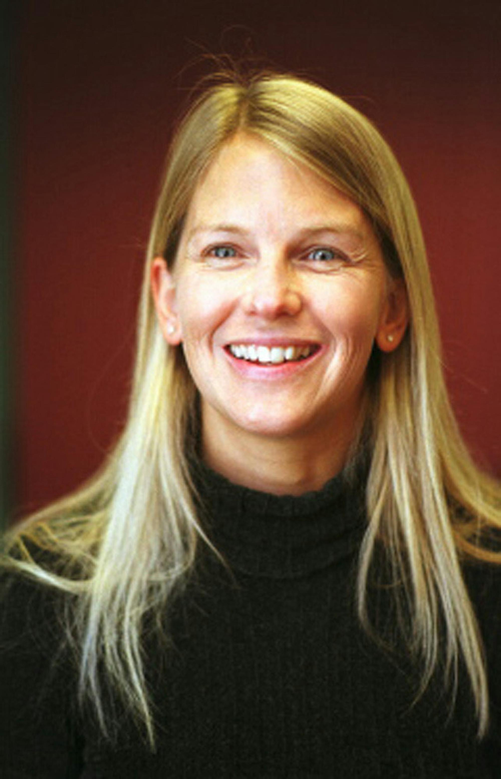 Pg-3-mug-Dava-Newman