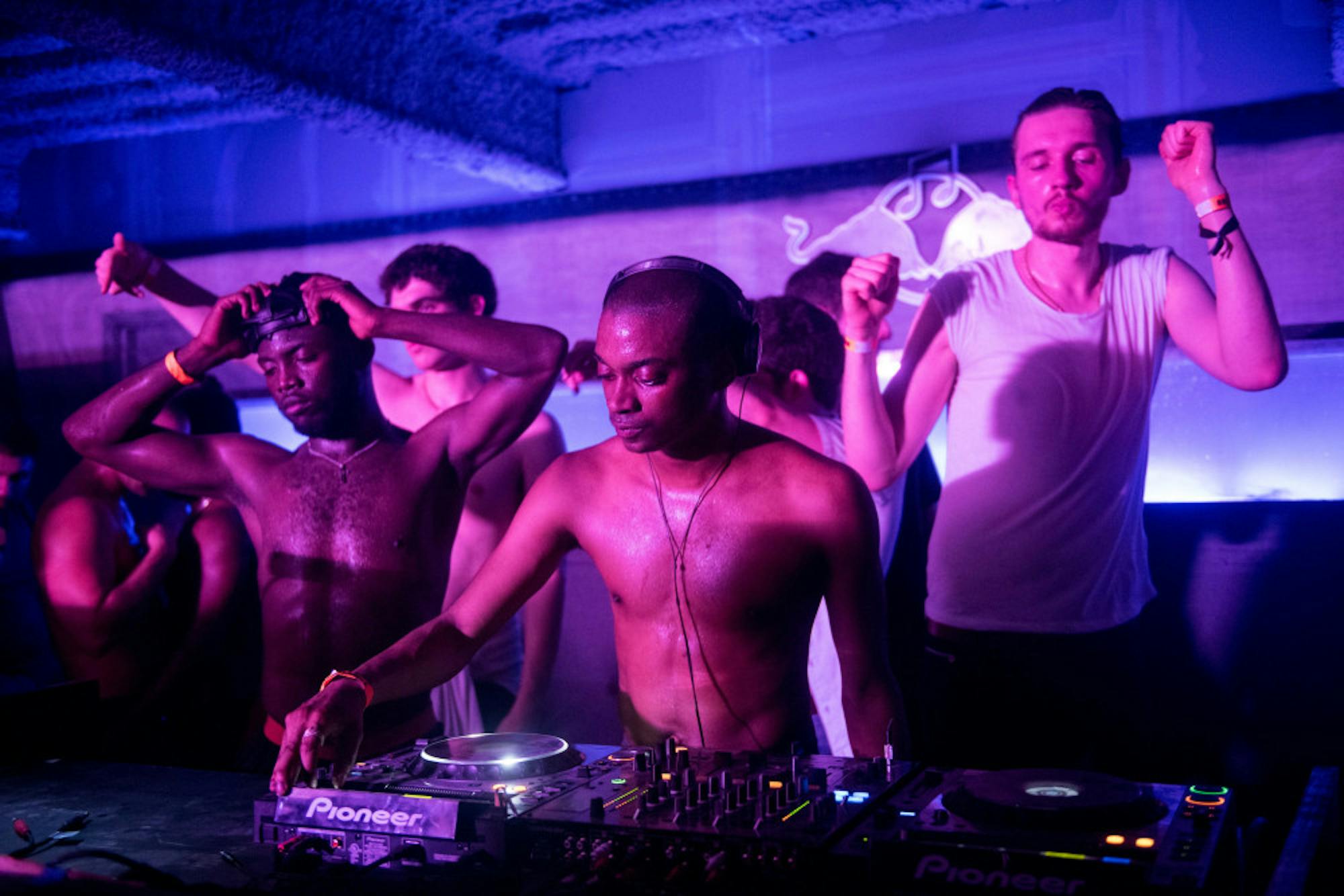 17TRIANGLE-slide-ATBC-superJumbo