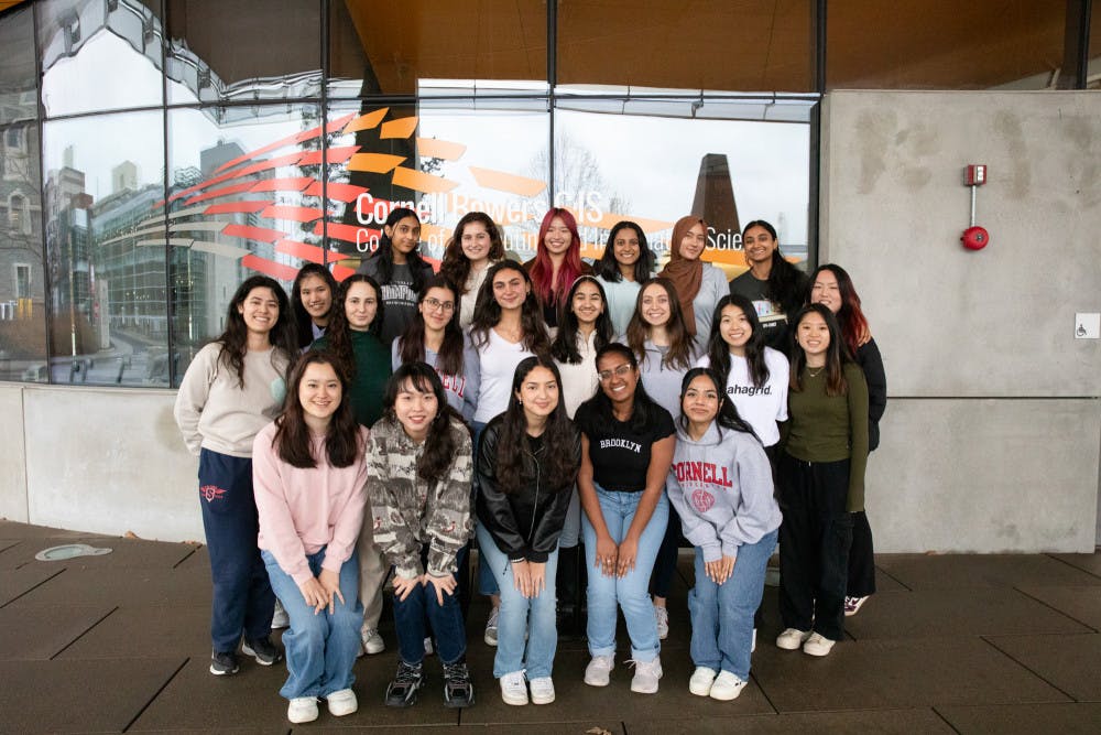 Women-in-Computing-by-Julia-Nagel-Sun-Senior-Photographer