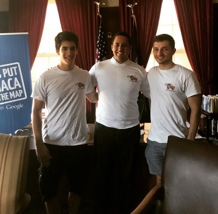 Picture-with-the-Mayor