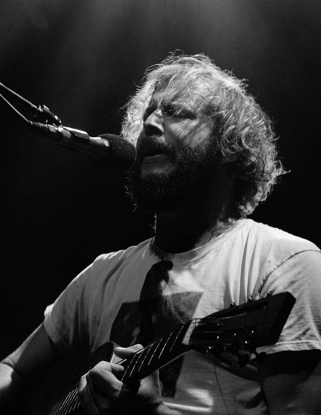 Flickr_-_moses_namkung_-_Bon_Iver_2_cropped