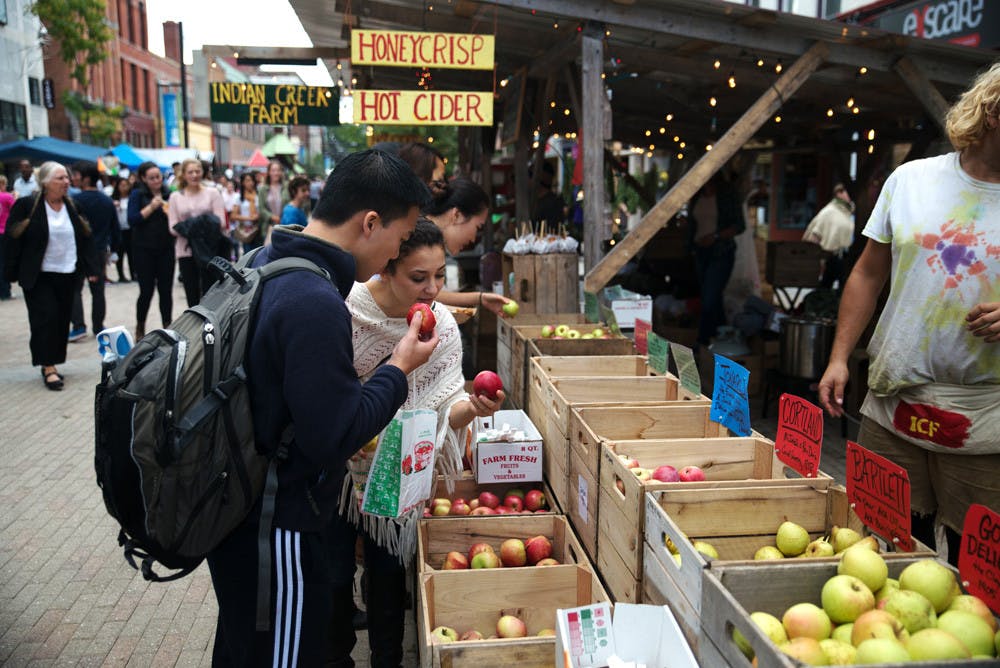 Pg-8-Apple-Fest-by-Cameron-Pollack-Photo-Editor