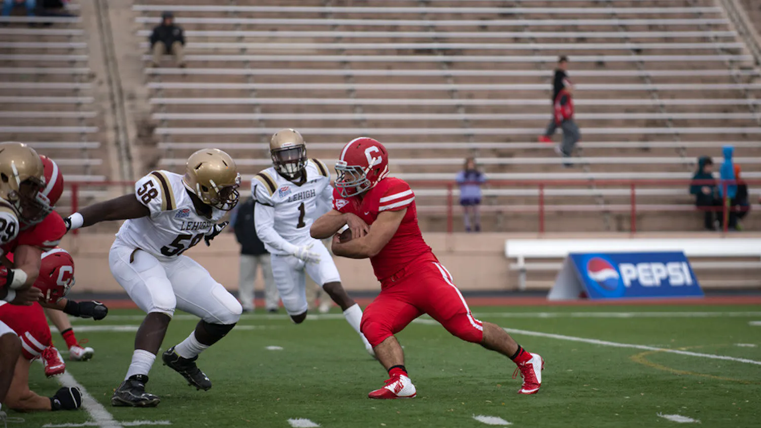 Football-34-by-Cameron-Pollack-Photography-Editor
