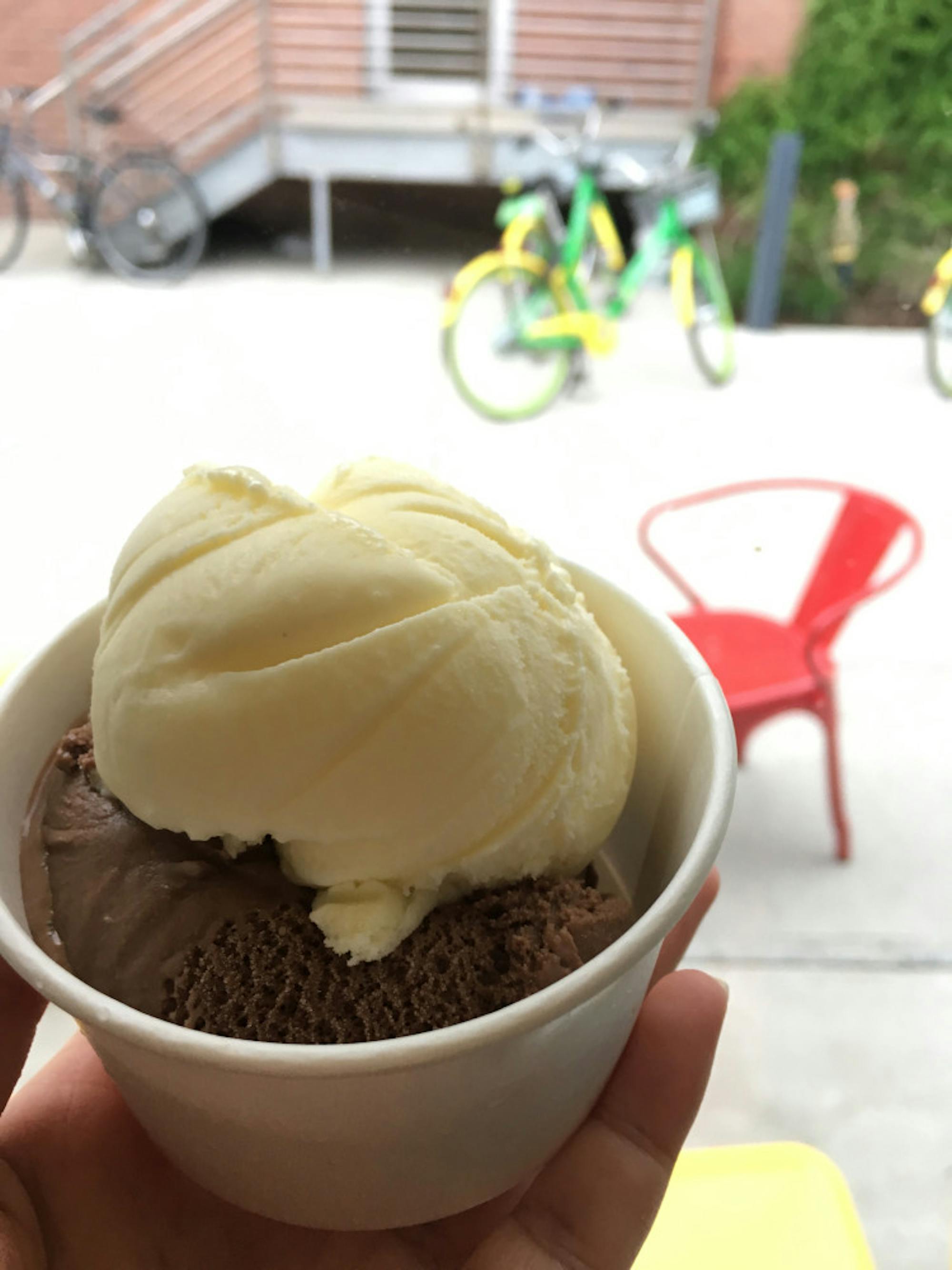 Pg-10-Dining-Sweet-Melissas-Green-Jacqueline-Quach