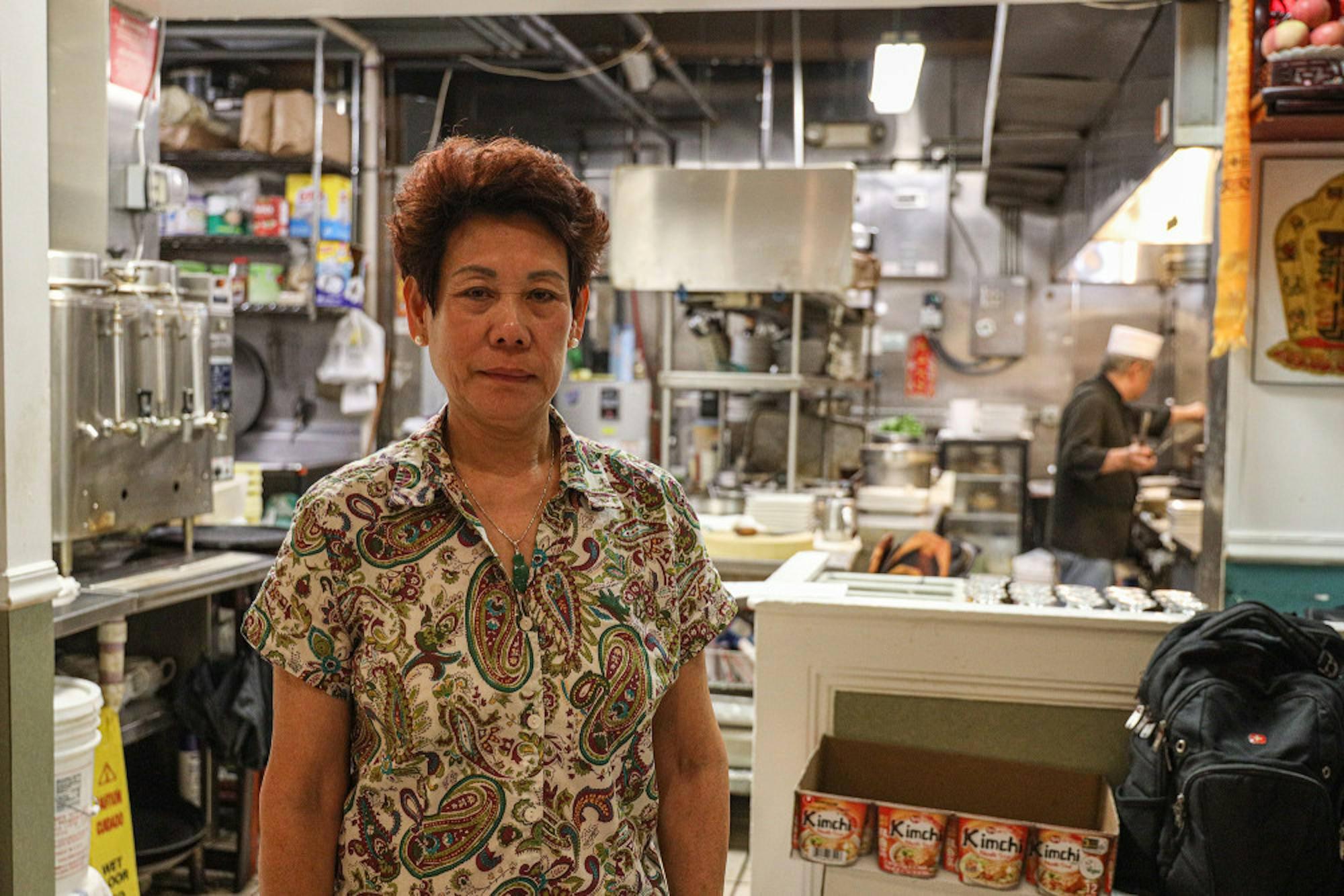 Pg-8-Dining-Hai-Hong-4-Michael-Li-Senior-Photographer