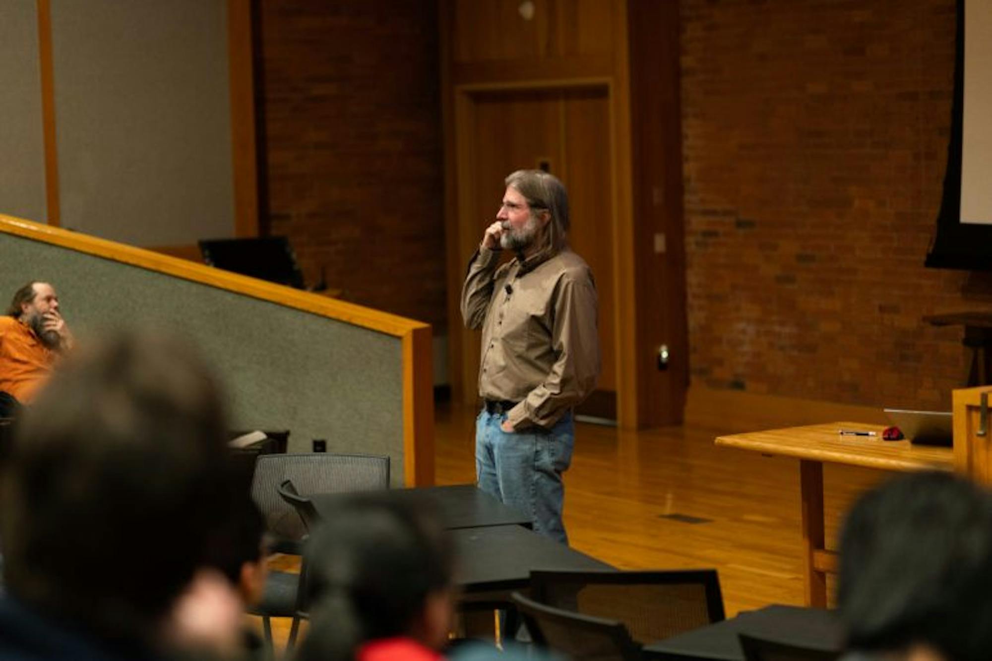 Prof. Paul McEuen, physics, spoke on Monday about the advances in cell-sized technology. (Jose Covarrubias / Sun Staff Photographer)