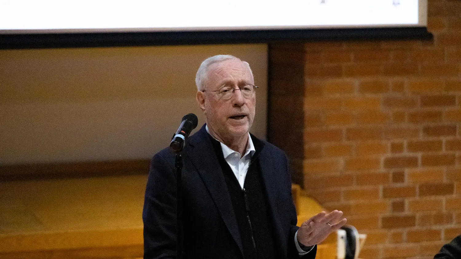 Kotlikoff Addresses Audience at Faculty Senate Meeting.