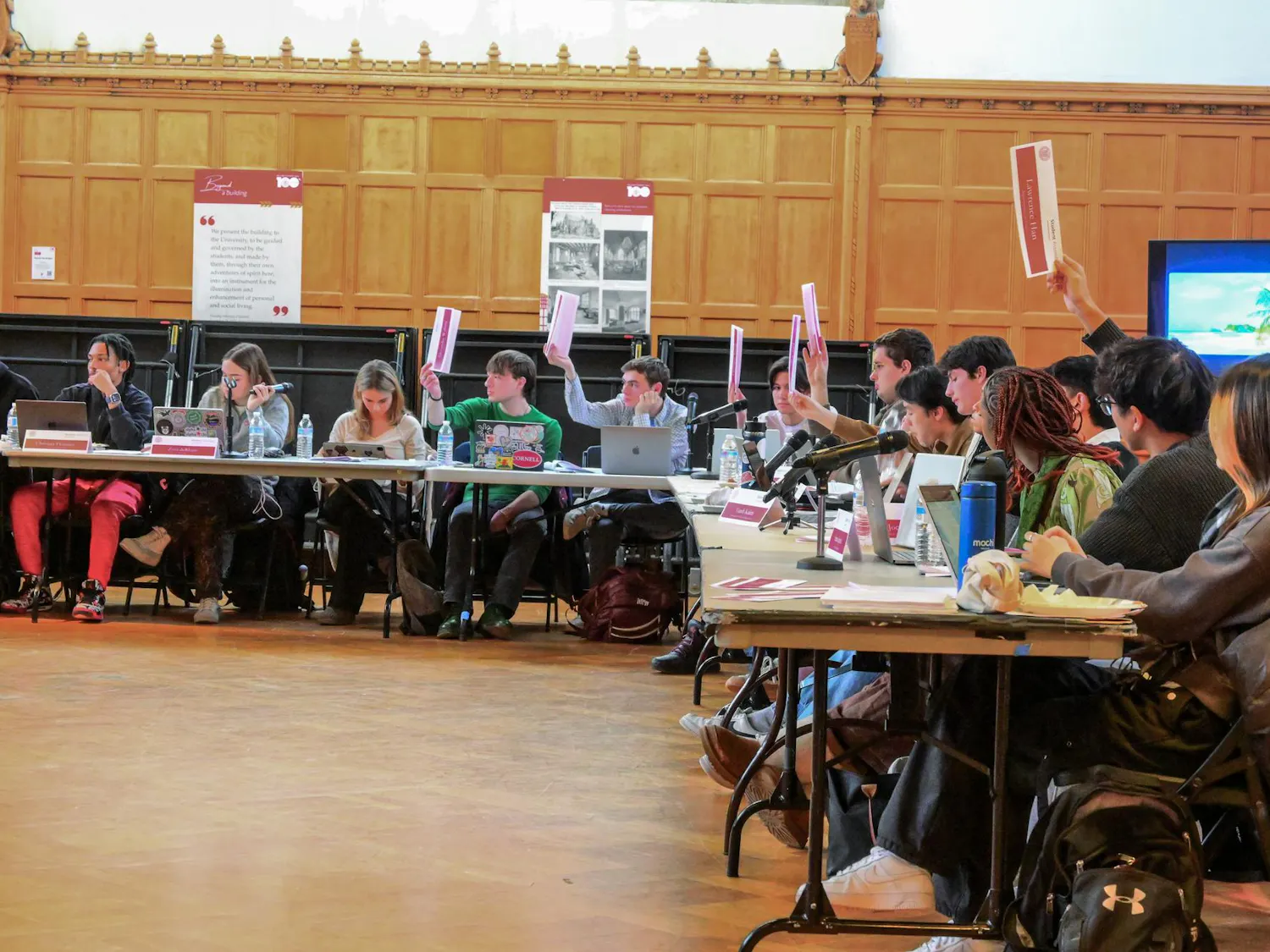 Student Assembly Members Vote