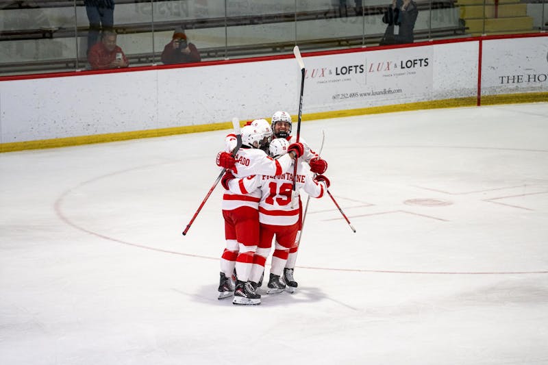 No. 10 Women's Hockey Returns to 'Identity' in Victory Over St. Lawrence