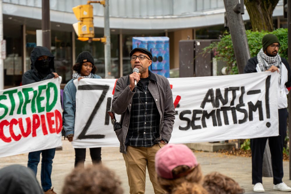 Pg-1-Rickford-by-Ming-DeMers-Assistant-Photo-Editor